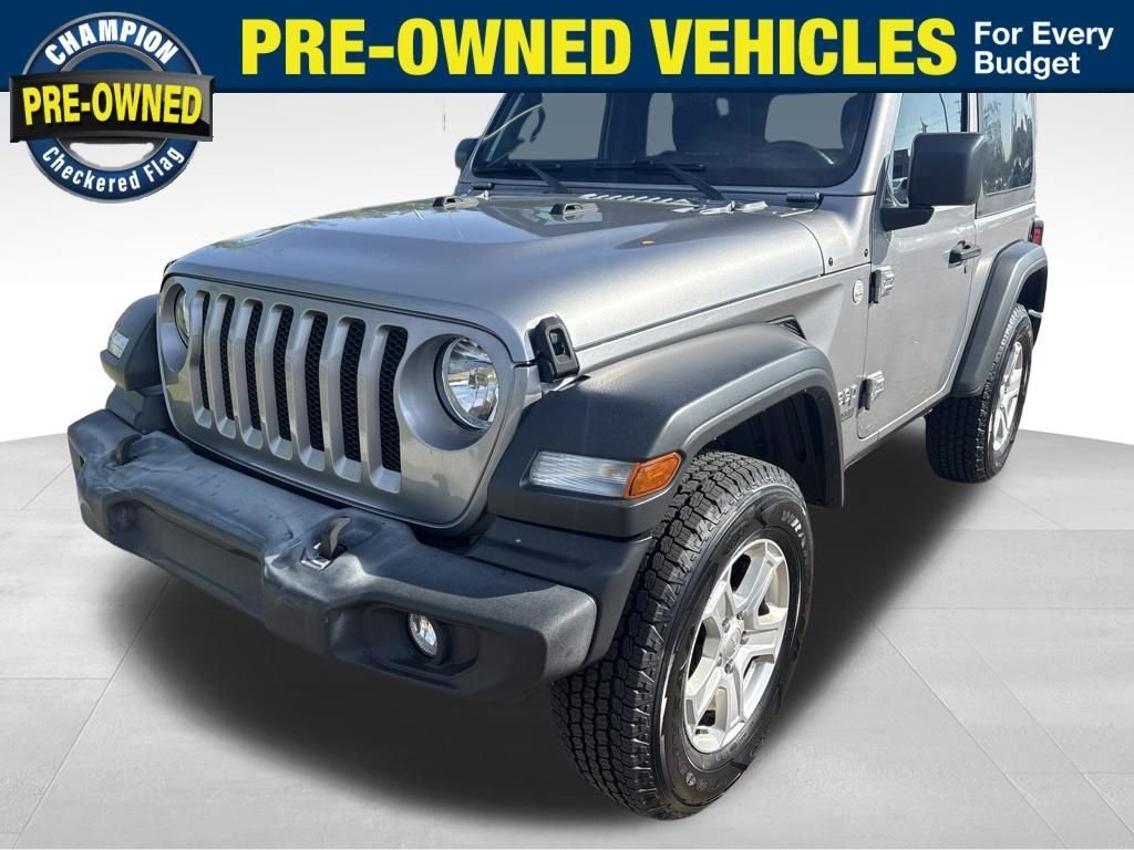 Used 2019 Silver Jeep Sport S image 1