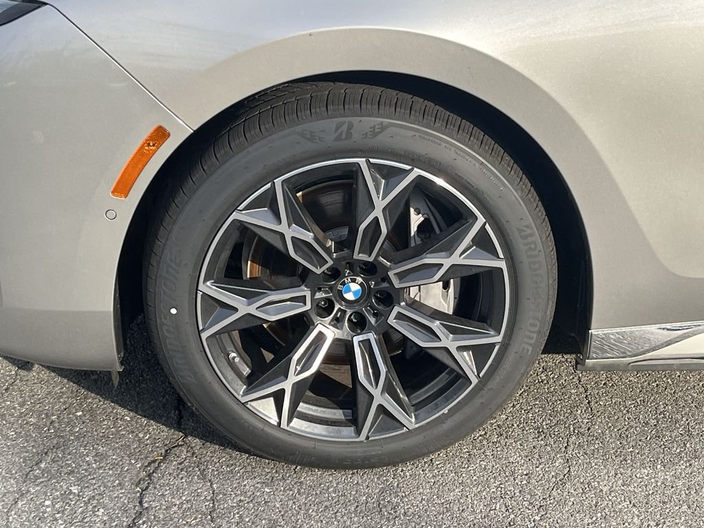 New 2026 Silver BMW xDrive60 image 10