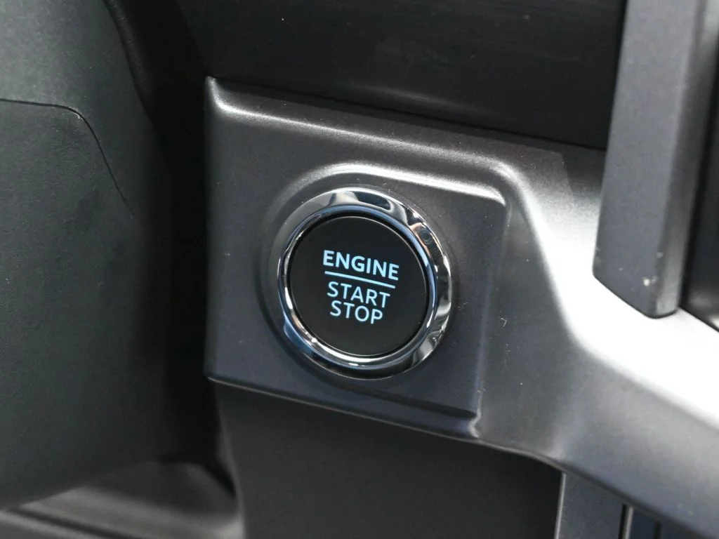 New 2026 Oxford White Ford XLT image 14