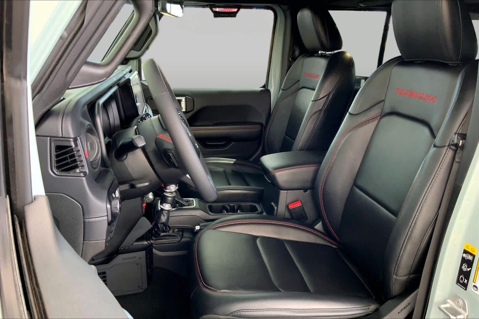 Used 2024 Earl Clearcoat Jeep Rubicon X image 8