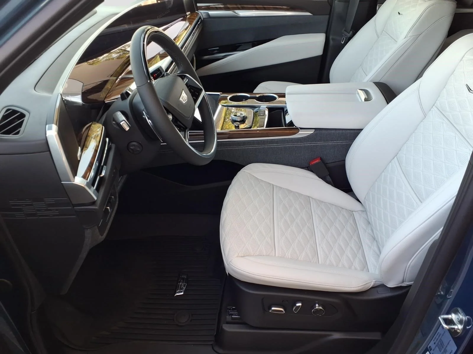 2026 Cadillac Escalade Platinum Luxury - Photo 61