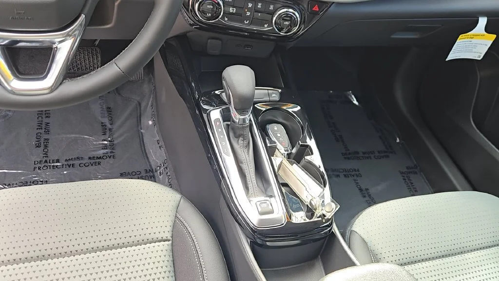2026 Chevrolet Trax LT - Photo 17