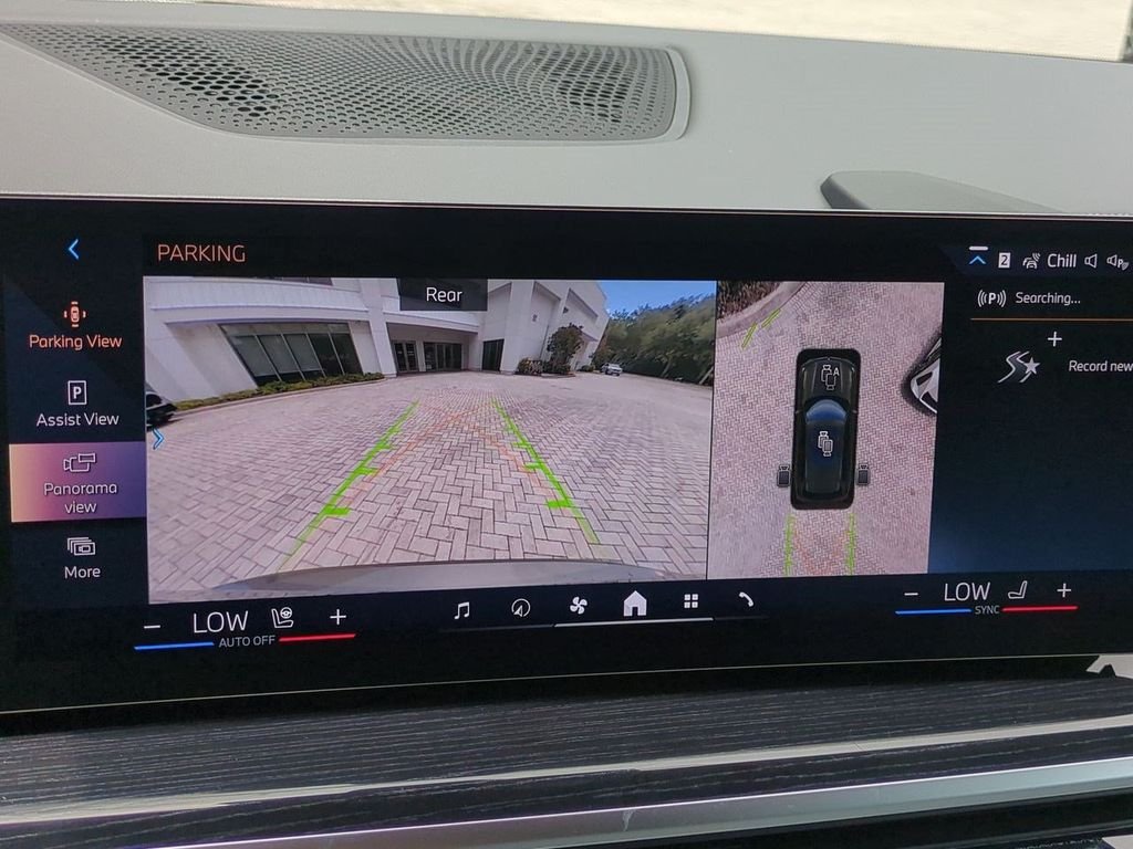 New 2026 Manhattan Green Metallic BMW xDrive40i image 21