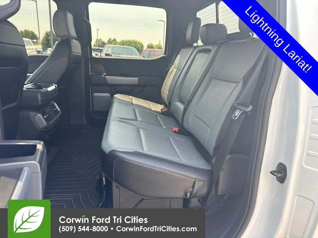 Certified Used 2022 White Metallic Ford Lariat image 7