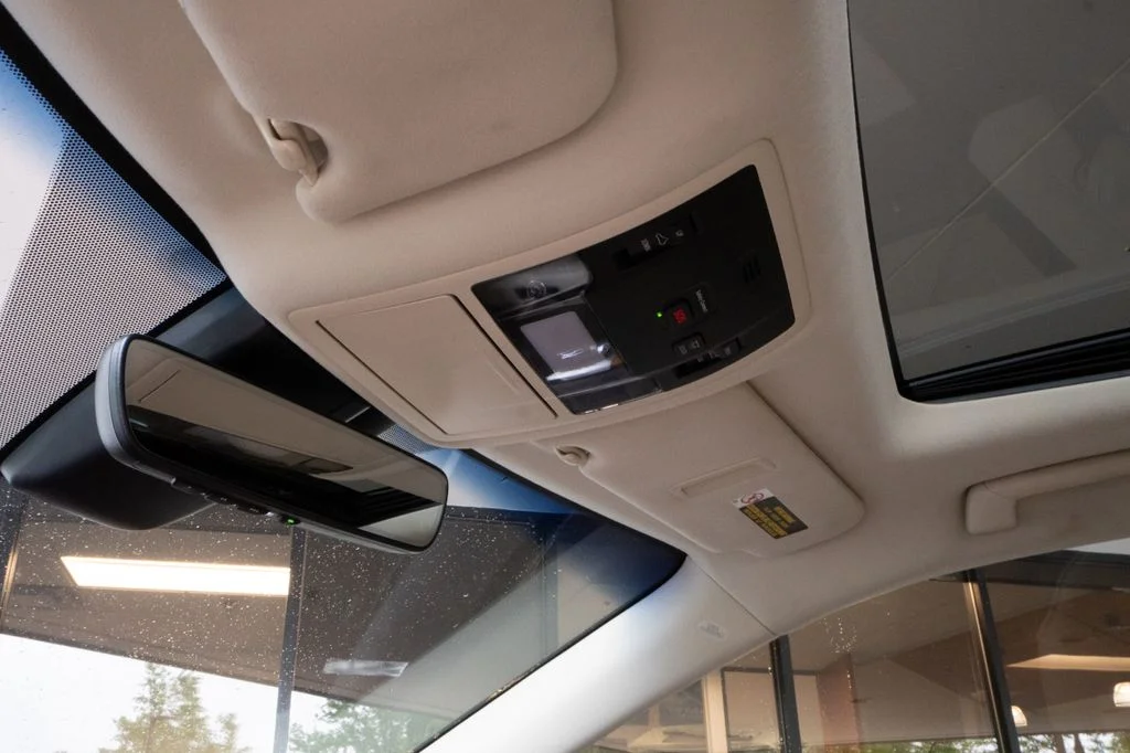 Used 2019 Red Lexus 450h image 14