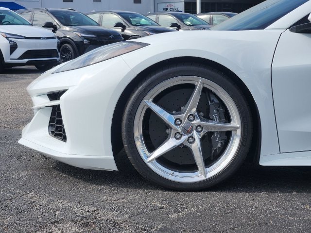 2026 Chevrolet Corvette E-Ray photo 5 of 37