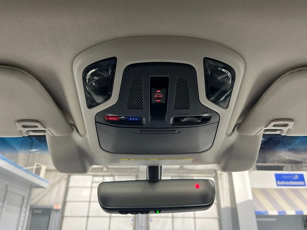 Used 2020 Green Metallic Subaru Onyx Edition XT image 26