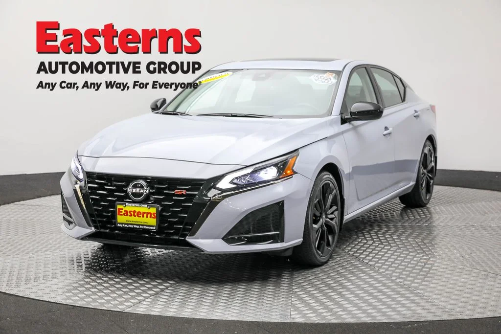Used 2023 Gray Nissan 2.5 SR image 1