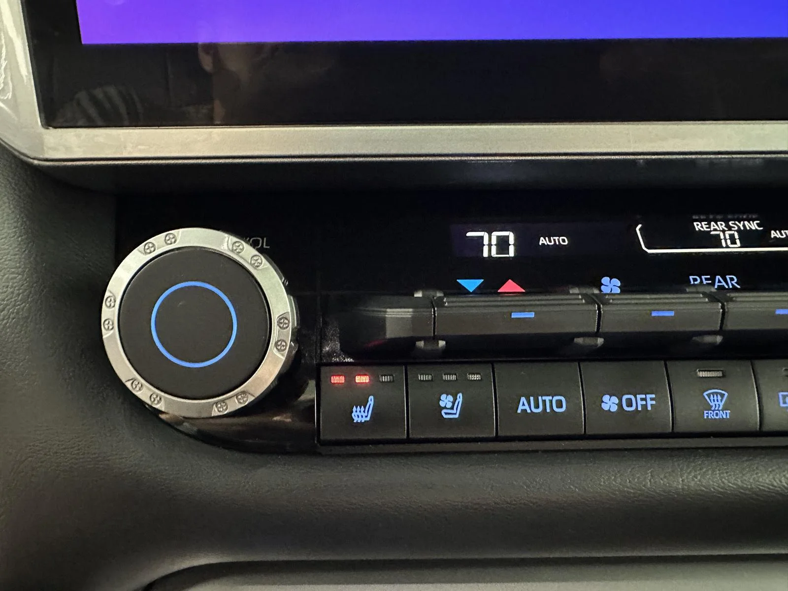 Used 2023 Wind Chill Pearl Toyota Platinum image 39
