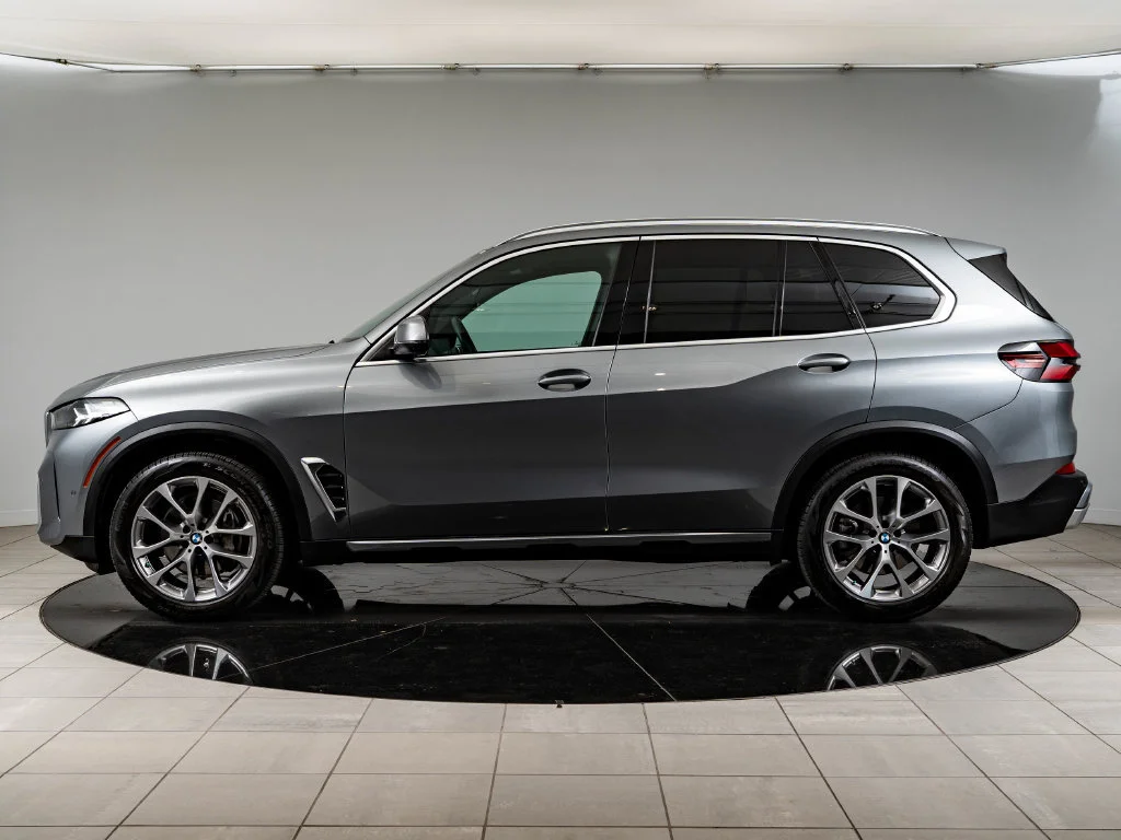 Used 2024 Skyscraper Gray Metallic BMW xDrive40i image 5