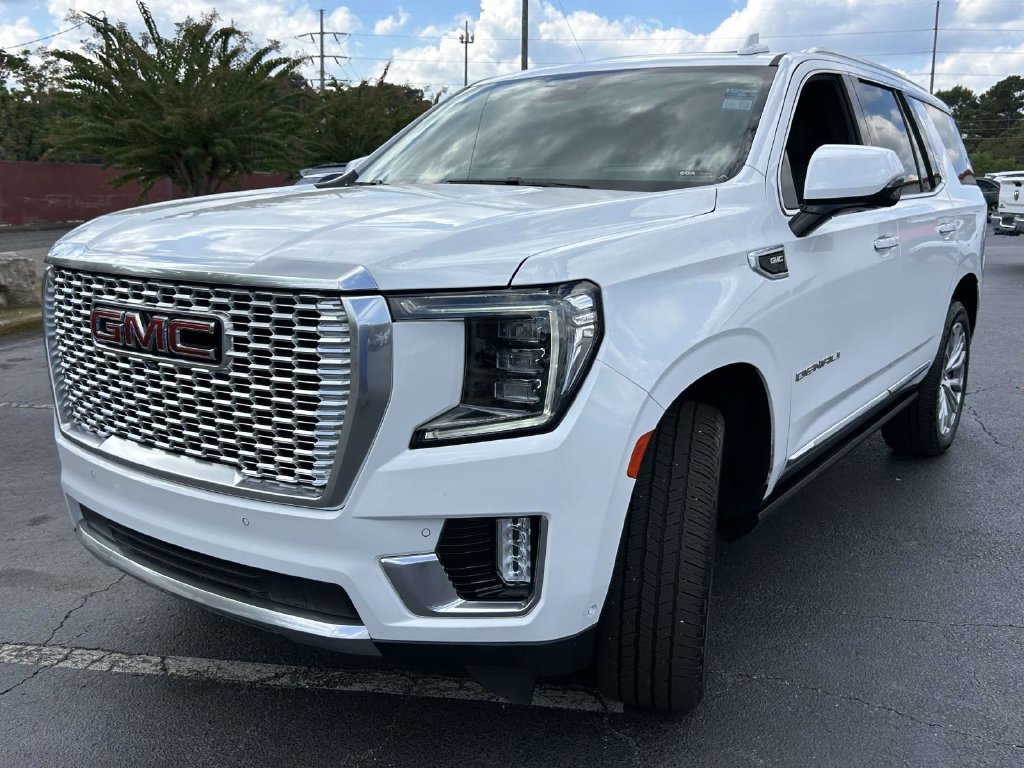 Used 2023 White GMC Denali image 6