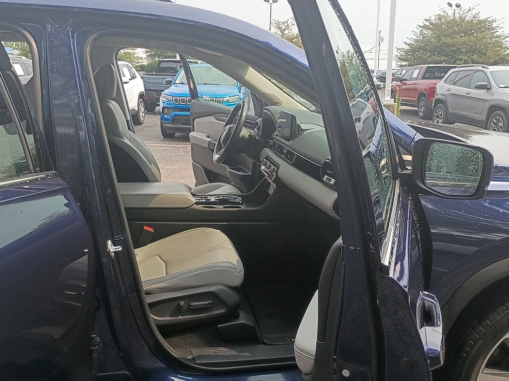 Certified Used 2023 Obsidian Blue Pearl Honda Touring image 16