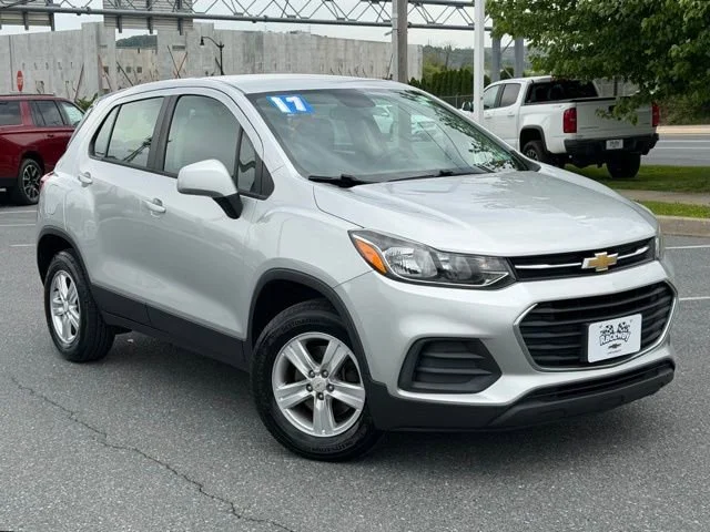 2017 Chevrolet Trax LS AWD's photo