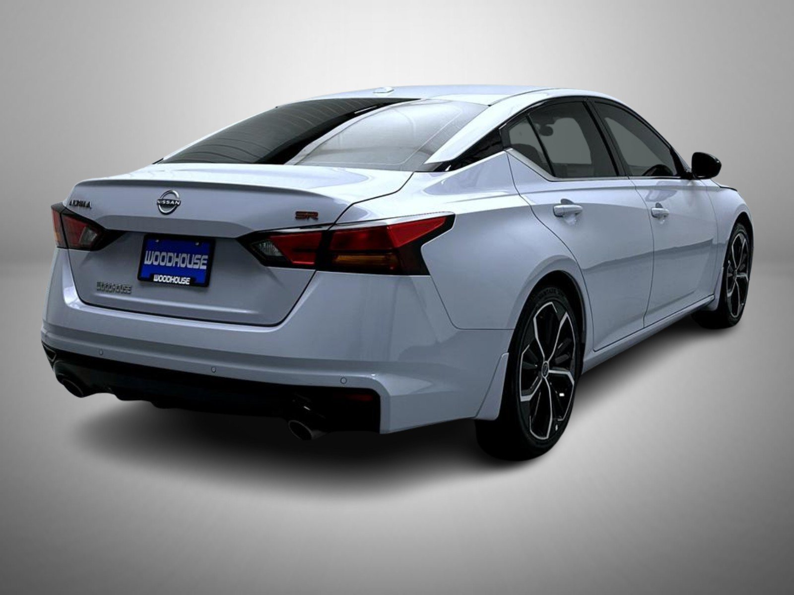 Used 2024 Gray Nissan 2.5 SR image 5