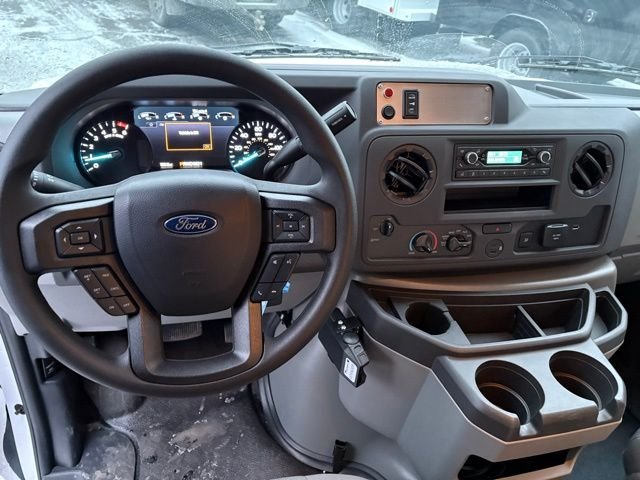 New 2026 Oxford White Ford E-350 SRW image 12