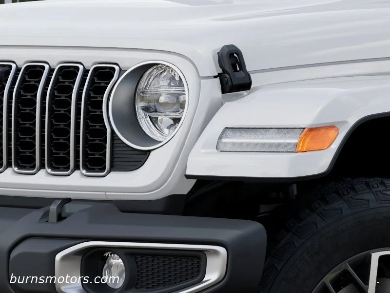 New 2026 Bright White Clear-Coat Exterior Paint Jeep Sahara 4-Door image 10