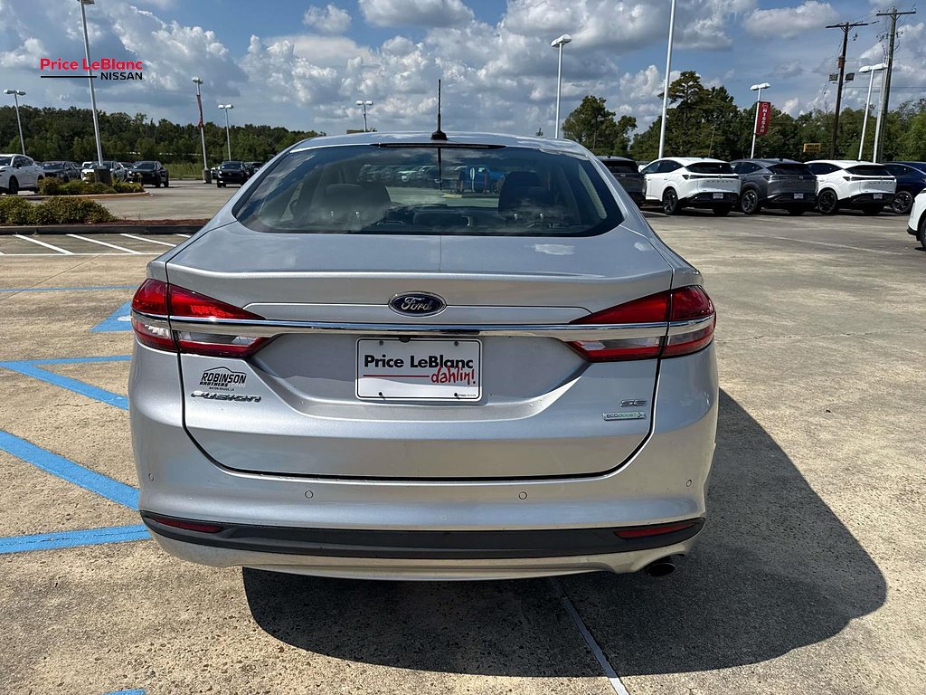 Used 2017 Ingot Silver Ford SE image 6