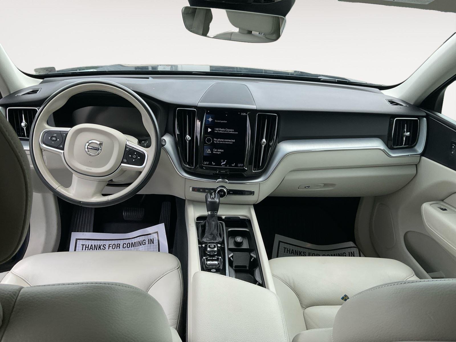 Used 2018 Denim Blue Metallic Volvo Momentum image 10