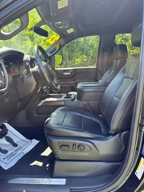 Used 2022 Black Chevrolet High Country image 15
