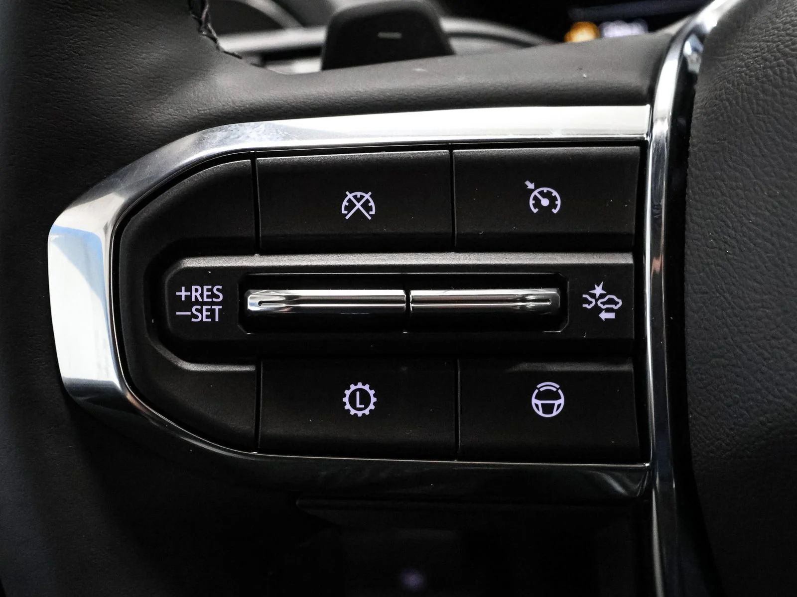 2026 GMC Yukon XL Denali - Photo 36