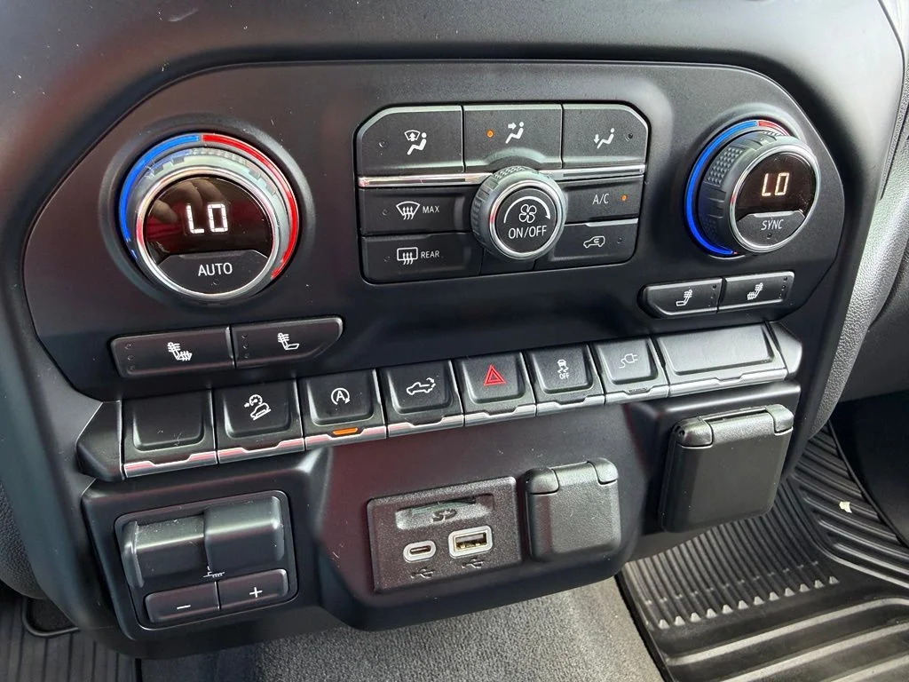 Used 2020 Black Chevrolet LT image 3