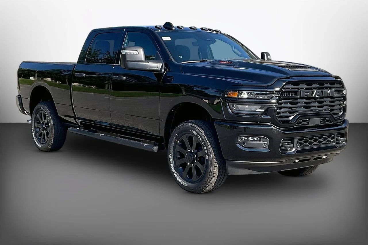 New 2026 Diamond Black Crystal Pearlcoat RAM  image 1