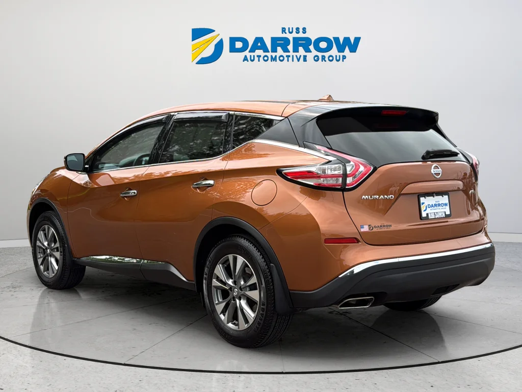 Used 2015 Orange Nissan S image 3
