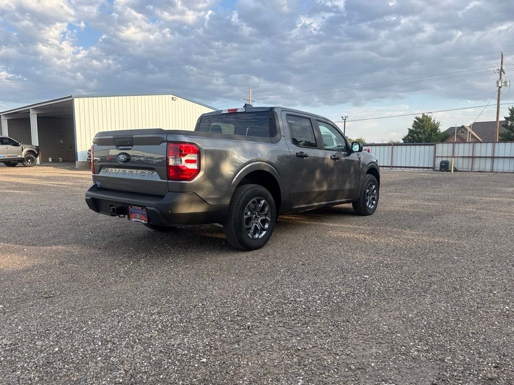 New 2026 Carbonized Gray Metallic Ford XLT image 7