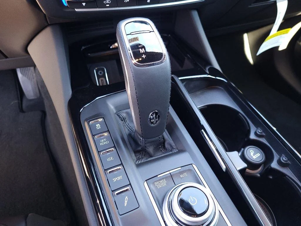 Used 2024 Bianco Maserati Modena Ultima image 14