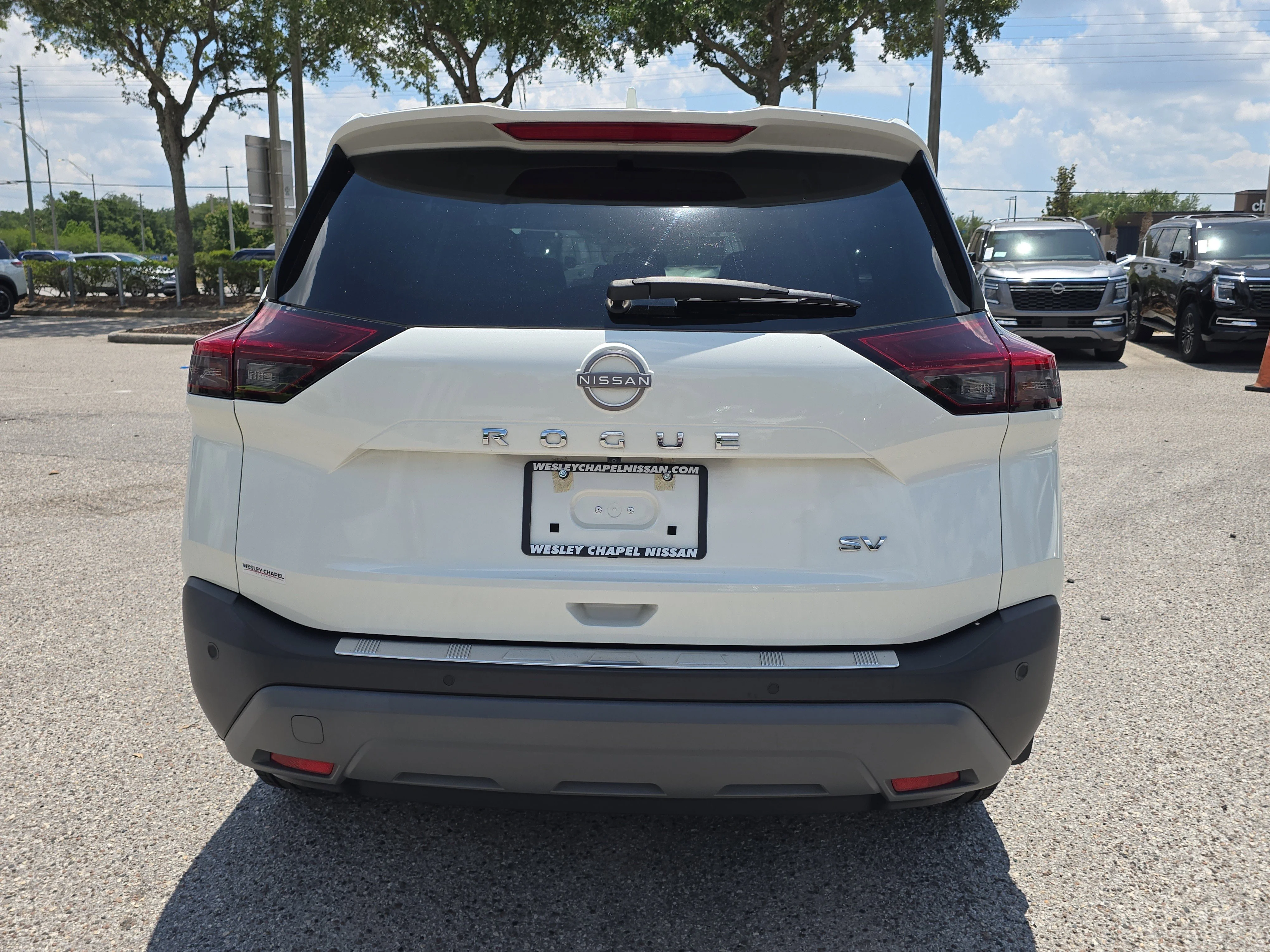 Certified Used 2023 Pearl White Tricoat Nissan SV image 7