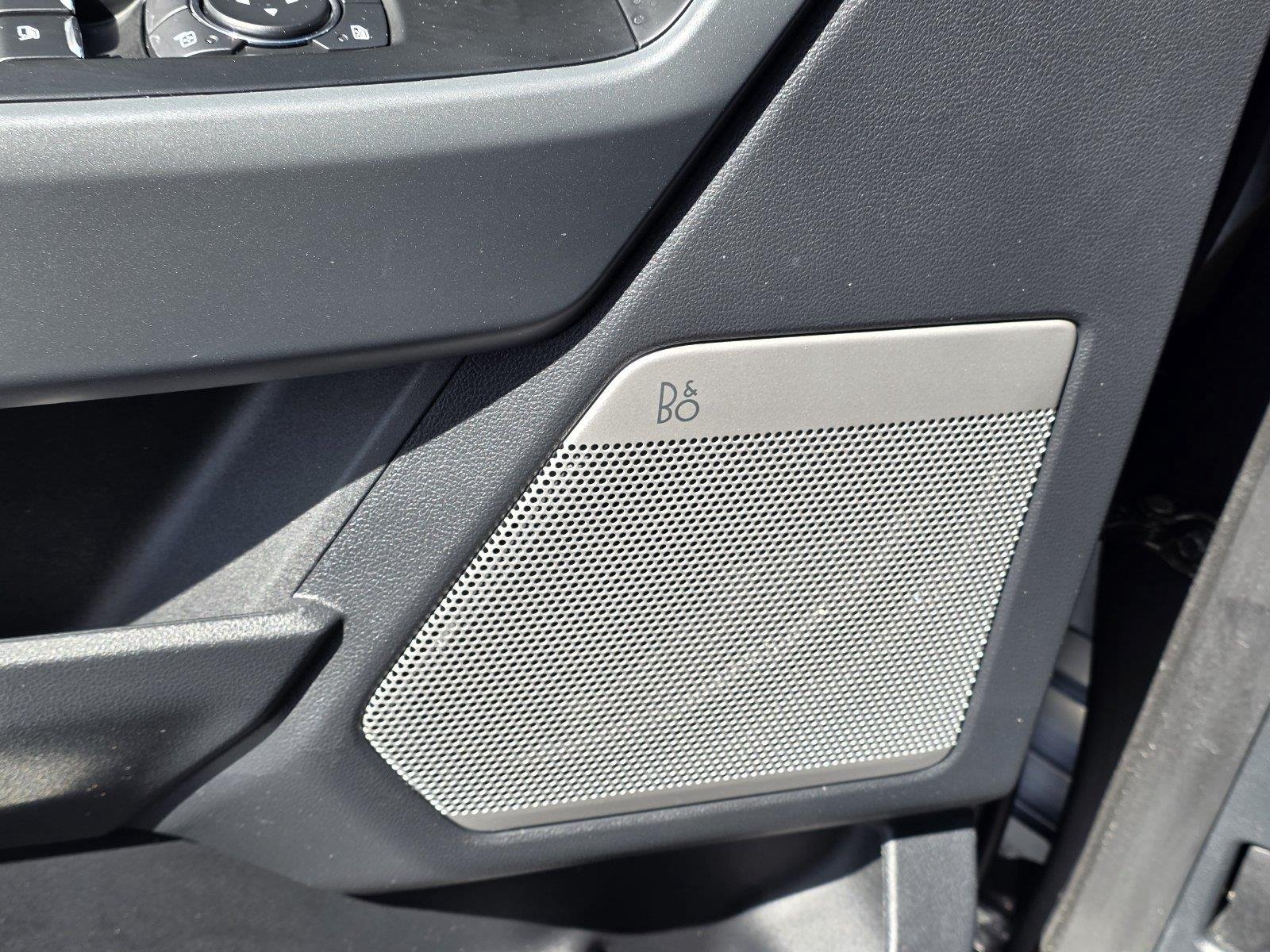 Used 2025 Carbonized Gray Ford LARIAT image 27