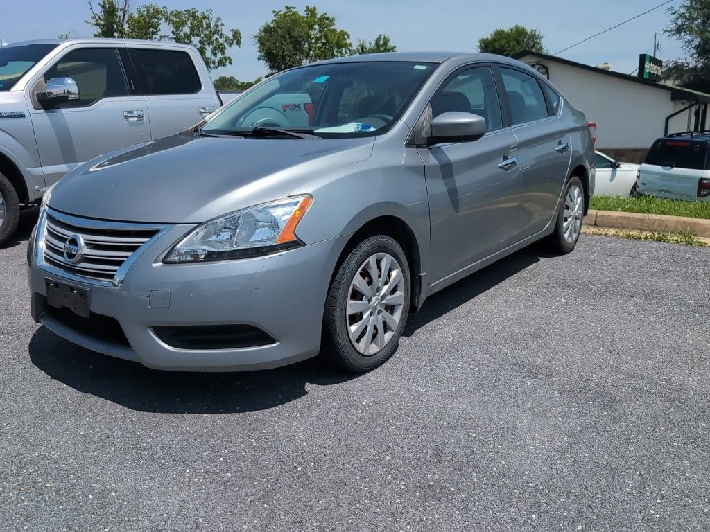 Used 2013 Gray Nissan SV image 1