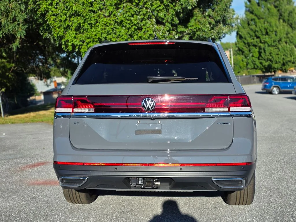 New 2026 Pure Gray Volkswagen 2.0T SE w/Technology image 6