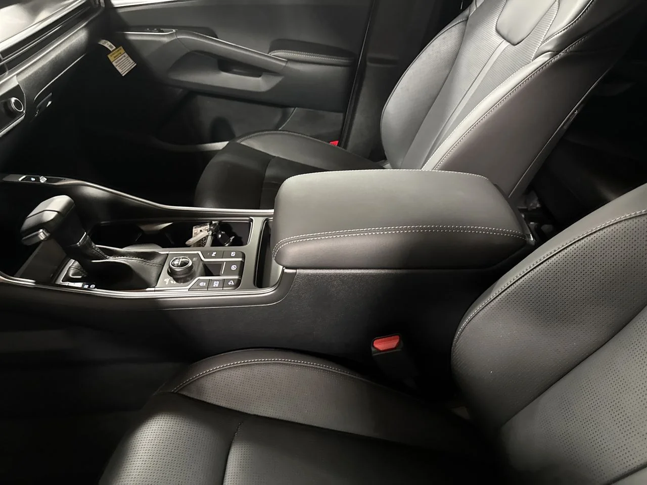 New 2026 White Pearl Kia S image 25