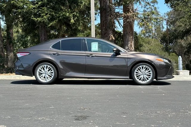 Used 2018 Brown Toyota XLE image 3