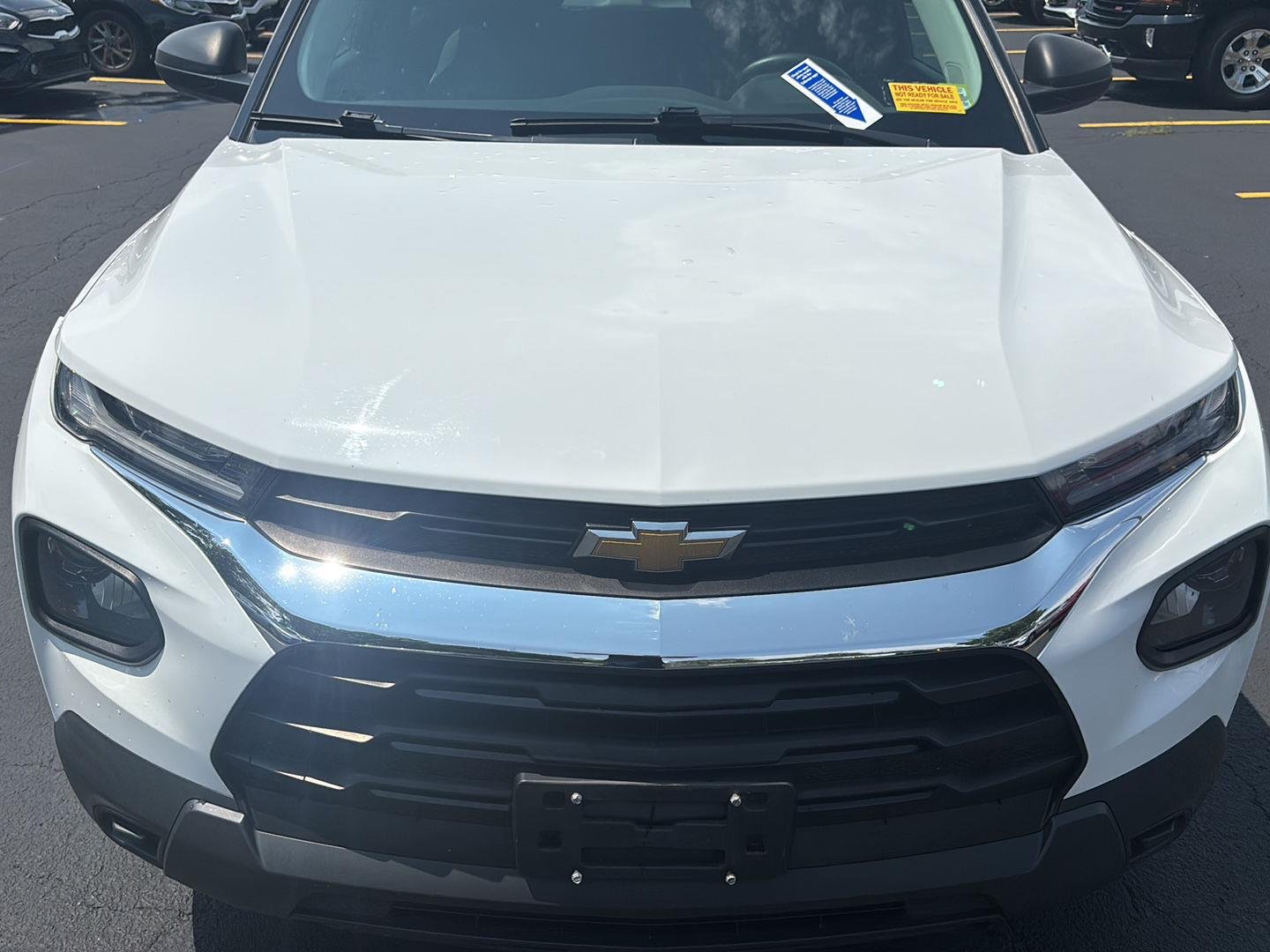 Used 2021 Summit White Chevrolet L image 2