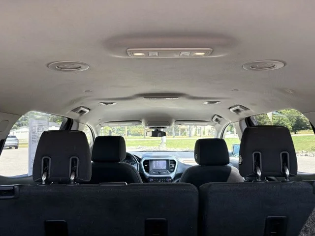 Used 2019 Gray GMC SLE-1 image 10