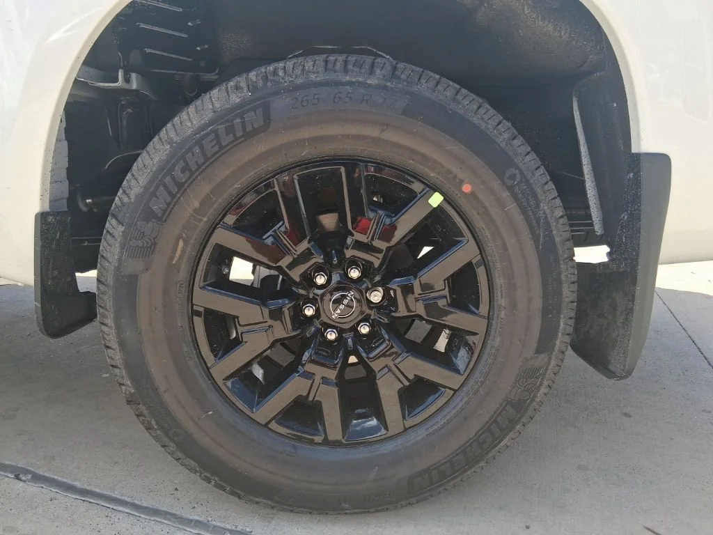 New 2026 Glacier White Nissan Crew Cab SV image 30