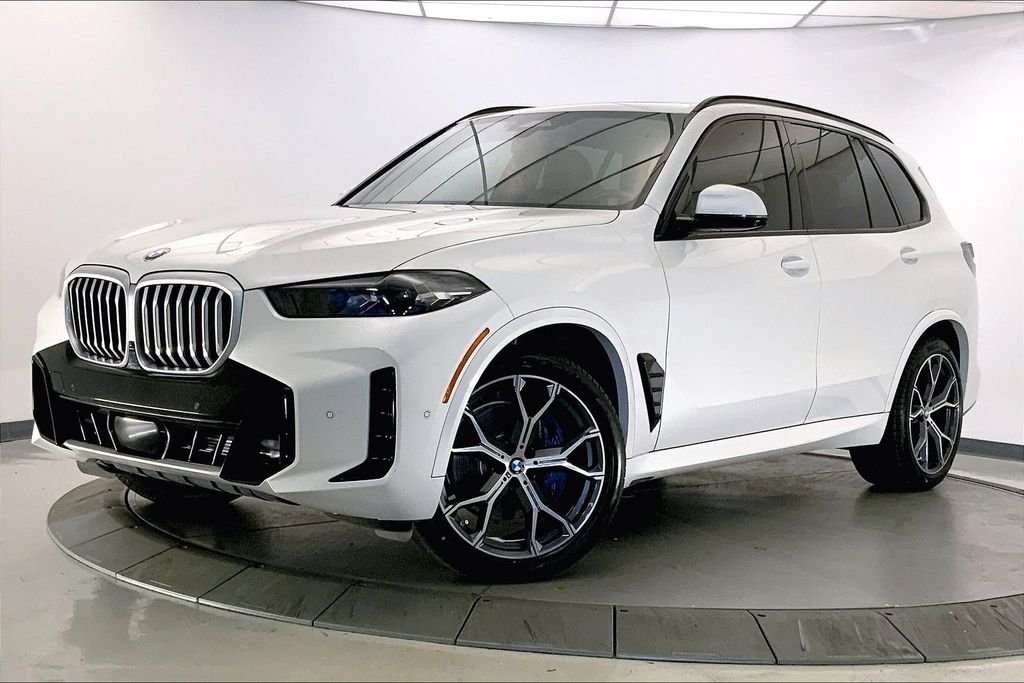 Used 2024 Mineral White Metallic BMW  image 11