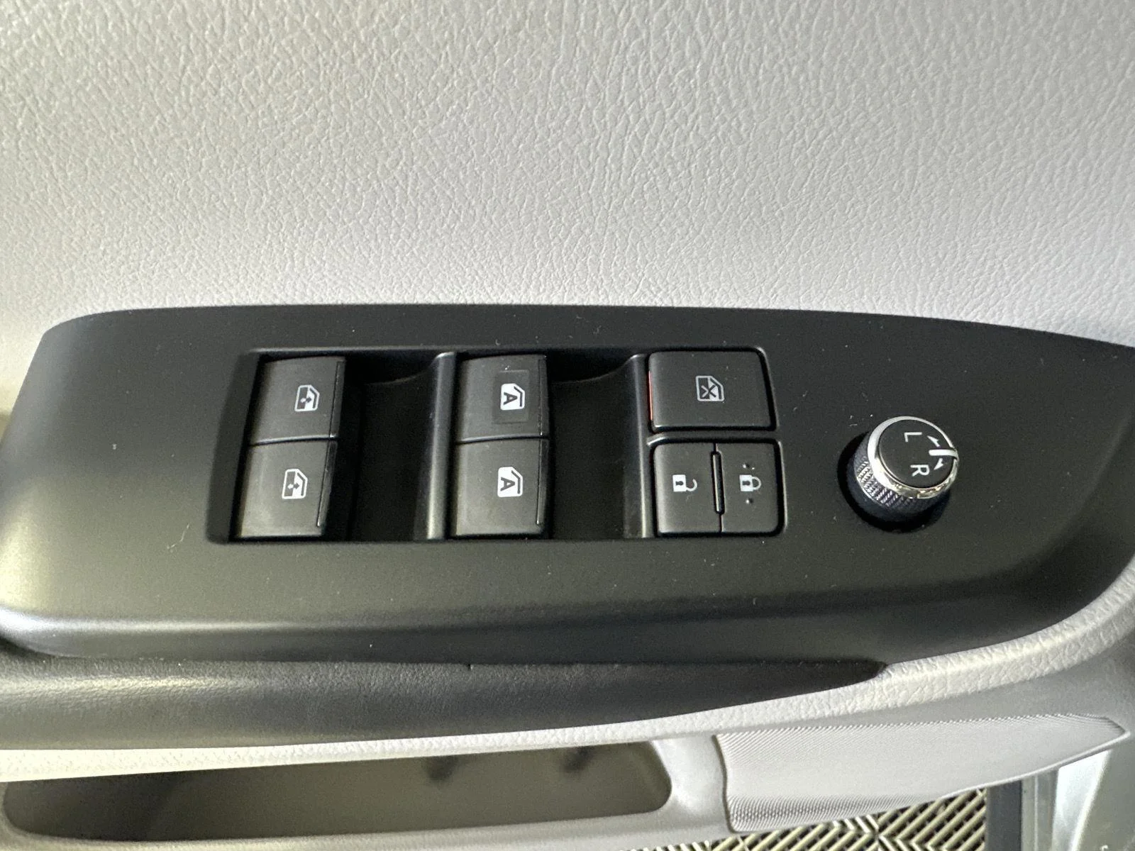 Used 2019 Celestial Silver Metallic Toyota XLE image 12