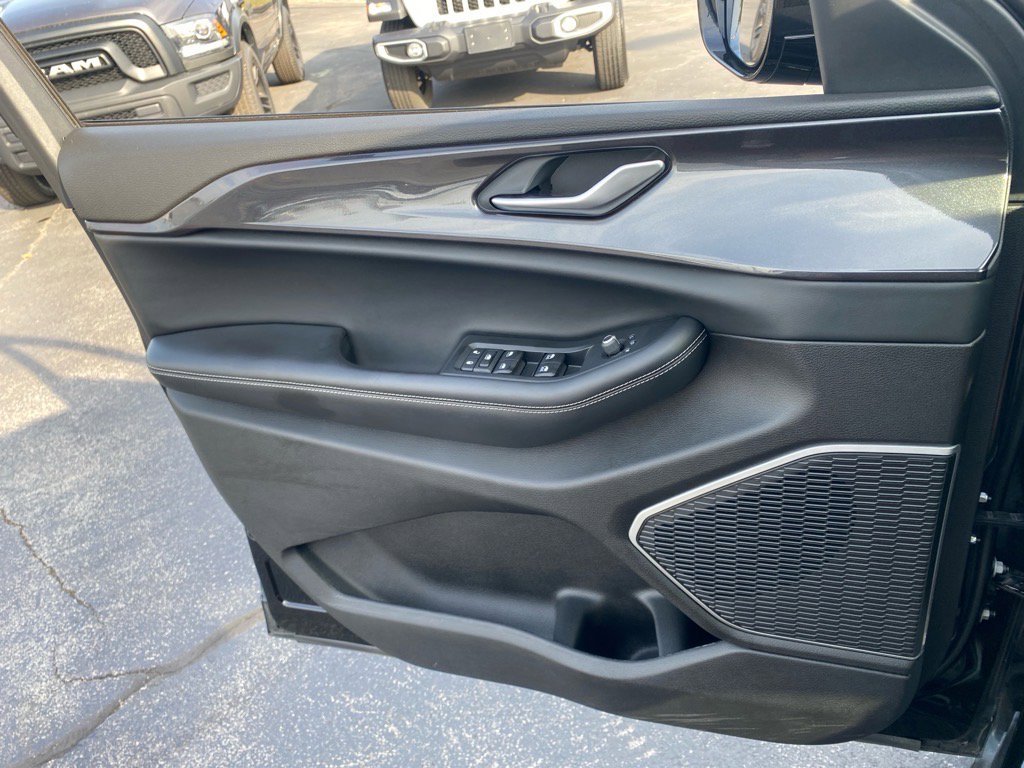 2022 Jeep Grand Cherokee Altitude - Photo 21