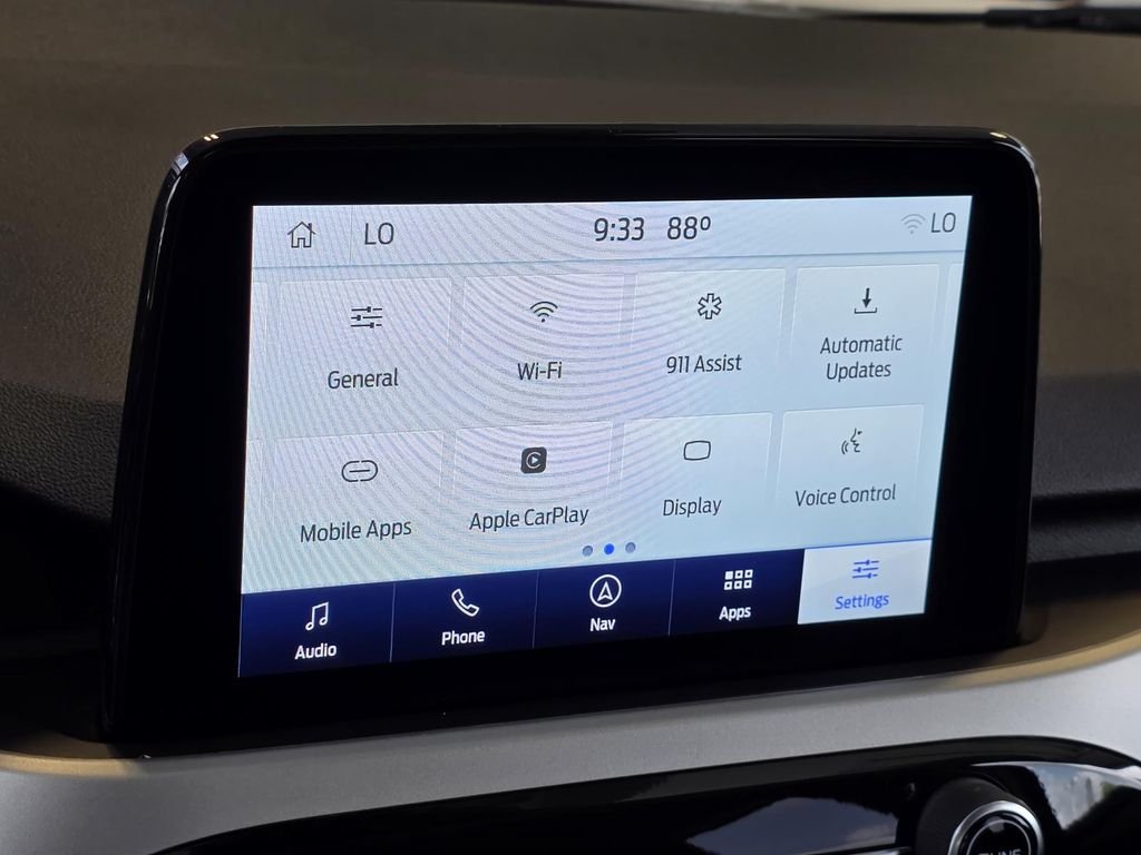 Used 2022 White Ford SEL image 20