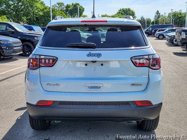 Used 2024 White Jeep Latitude Lux image 5