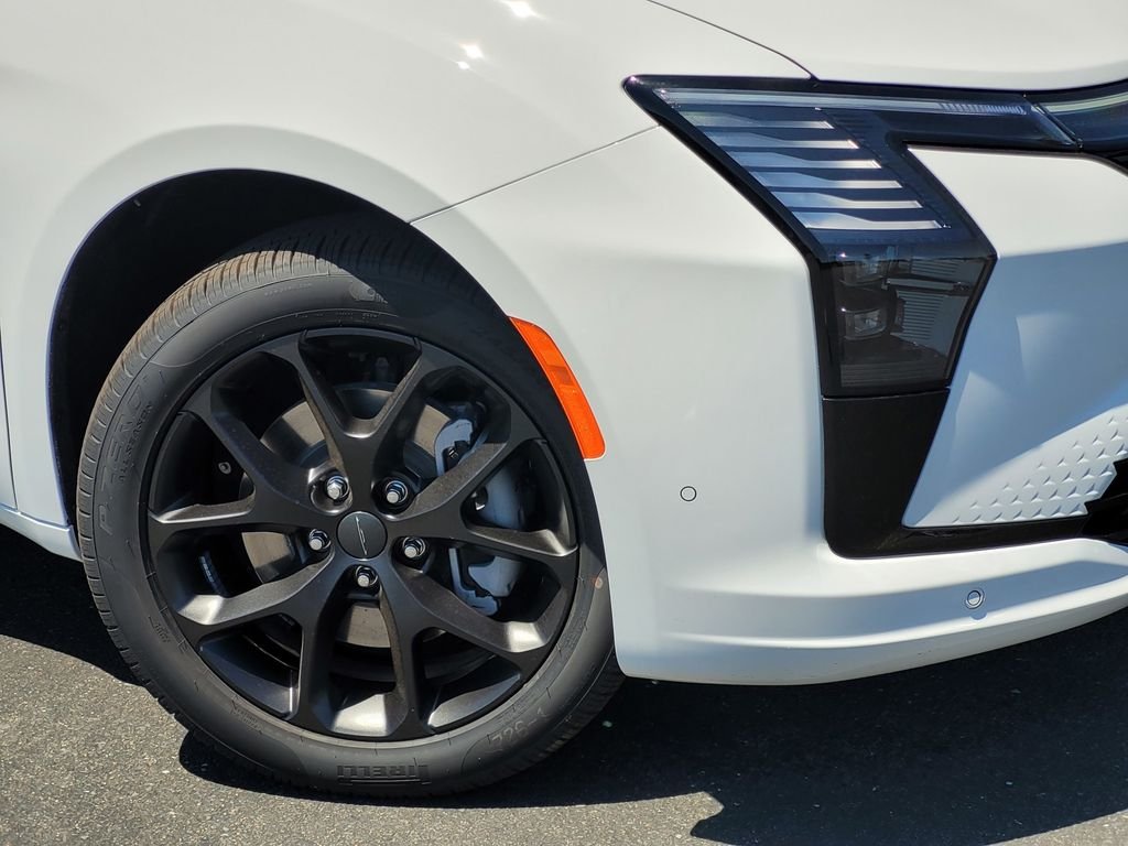 New 2027 White Chrysler Limited image 5