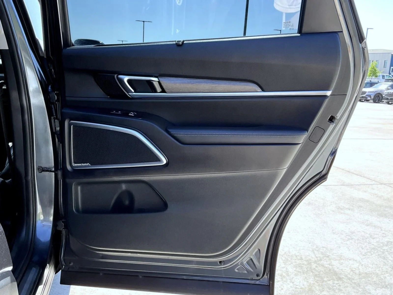 Used 2020 Gray Kia SX image 18