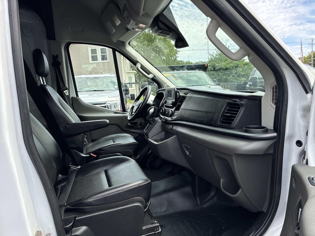 Used 2024 White Ford Base image 9