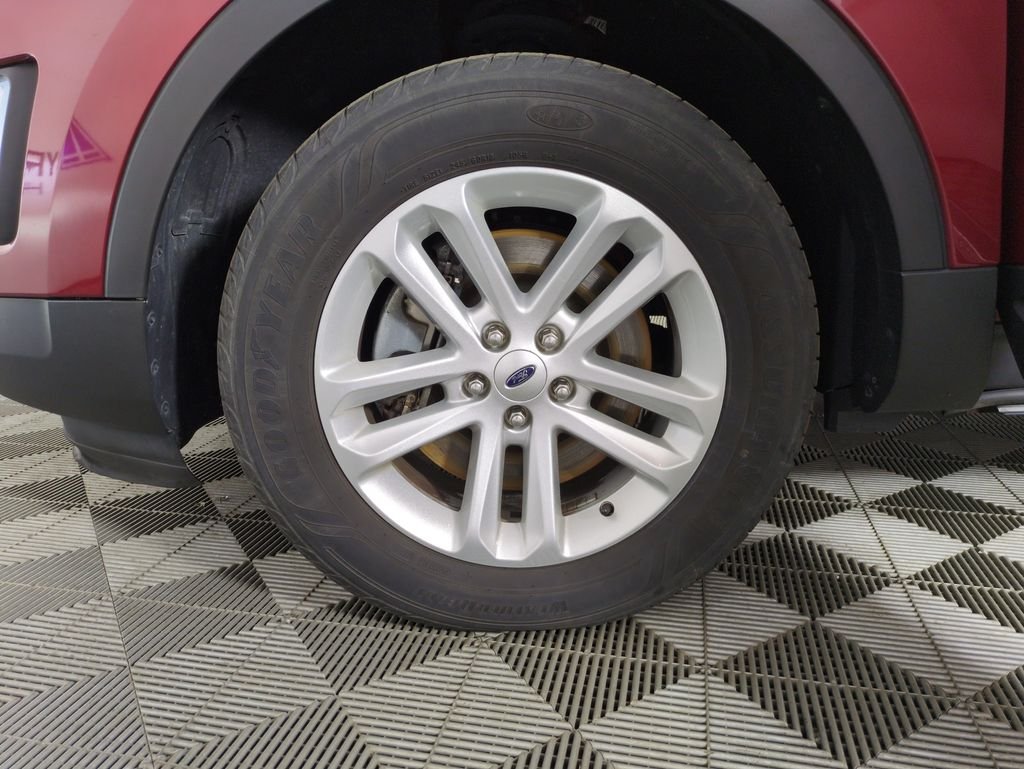 Used 2017 Ruby Red Metallic Ford XLT image 27