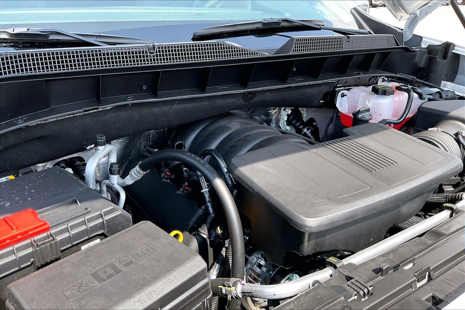 New 2026 Summit White Chevrolet LT image 17