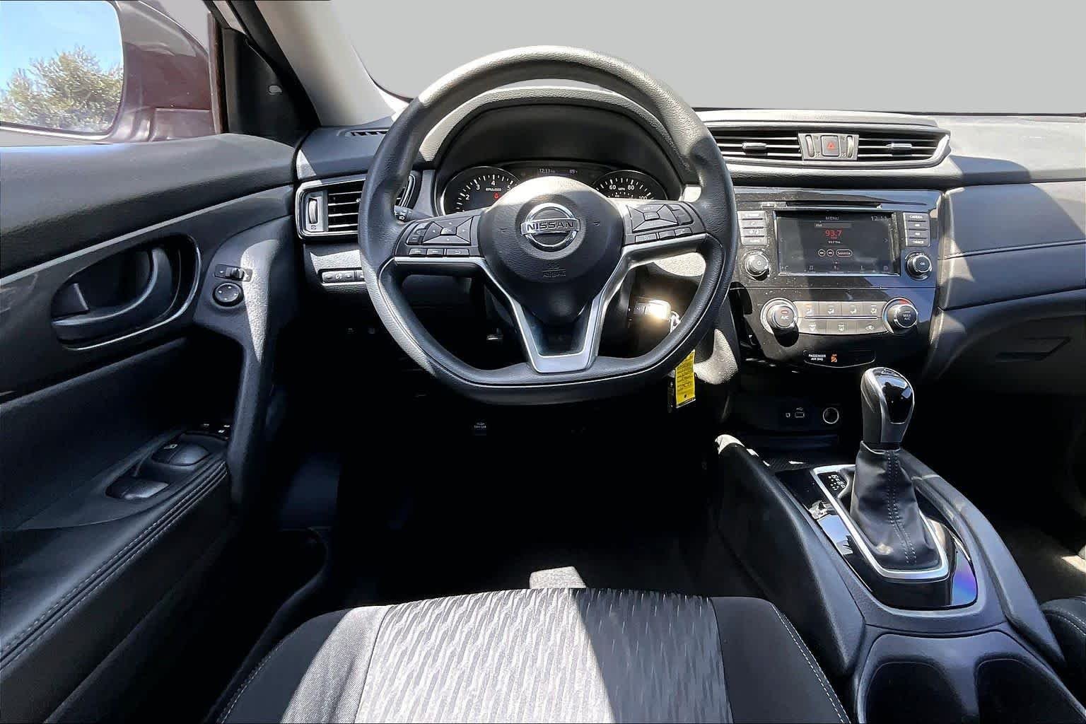 Used 2020 Brilliant Silver Metallic Nissan S image 6