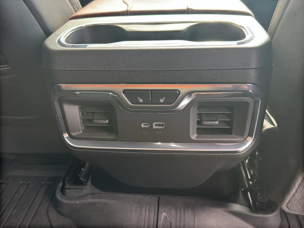 Used 2026 Onyx Black GMC Denali Ultimate image 37